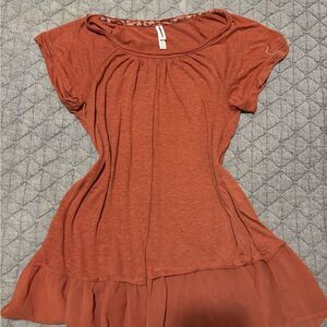 Xhilaration Women's Short Sleeve Top in Rust